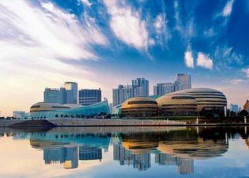 中国重要铁路,公路,航空枢纽之一
