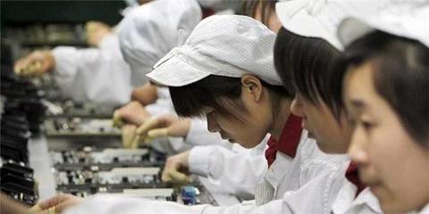 【早报】富士康雇学生组装 iPhone X/红米 Note 5 真机现身/Google 被曝用所有 Android 手机收集位置数据